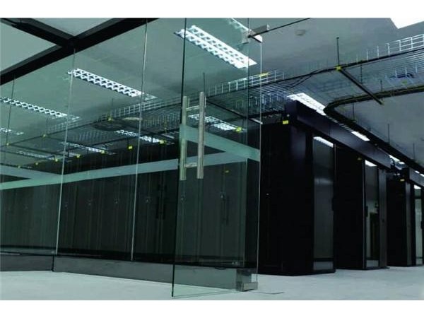 多個機房內含多種動環(huán)品牌設備，能實現(xiàn)集中監(jiān)控嗎？