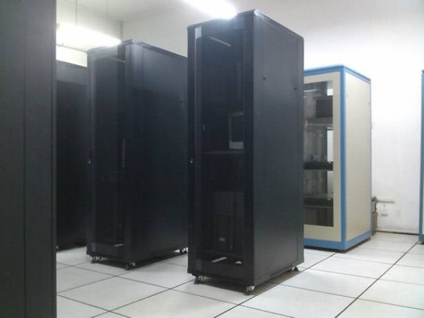 機(jī)房環(huán)境漏水、濕度、煙霧如何實(shí)現(xiàn)報(bào)警