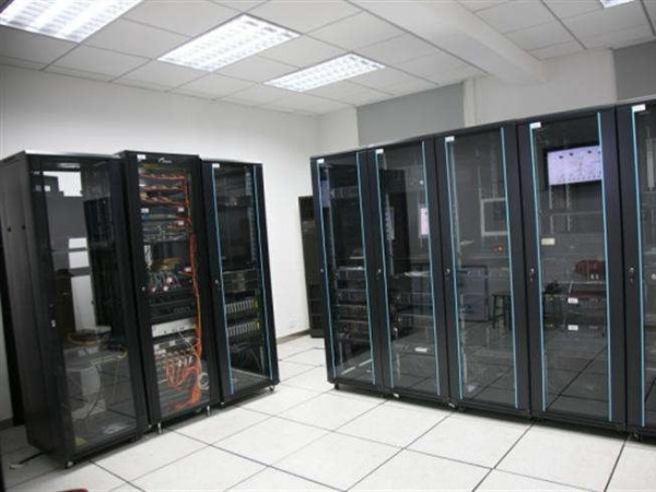 高速公路供電機(jī)房