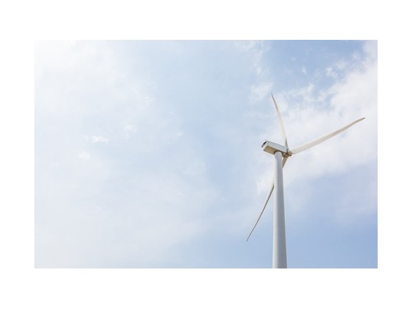 建設(shè)小型風(fēng)電發(fā)動(dòng)機(jī)運(yùn)維監(jiān)控系統(tǒng)，用哪種類型的主機(jī)？