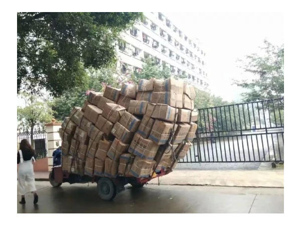 邁世與你分享一則正能量小故事：雖生活不易，但也要樂觀