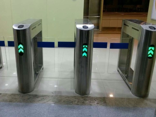 門禁一卡通系統(tǒng)，實現(xiàn)門禁控制智能化