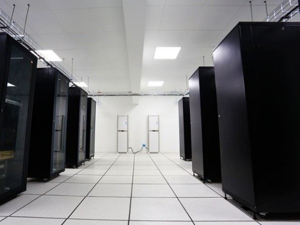 動(dòng)力環(huán)境監(jiān)控像大榕樹一樣守護(hù)你的機(jī)房